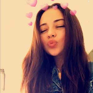 Meet your Posher, Lydia